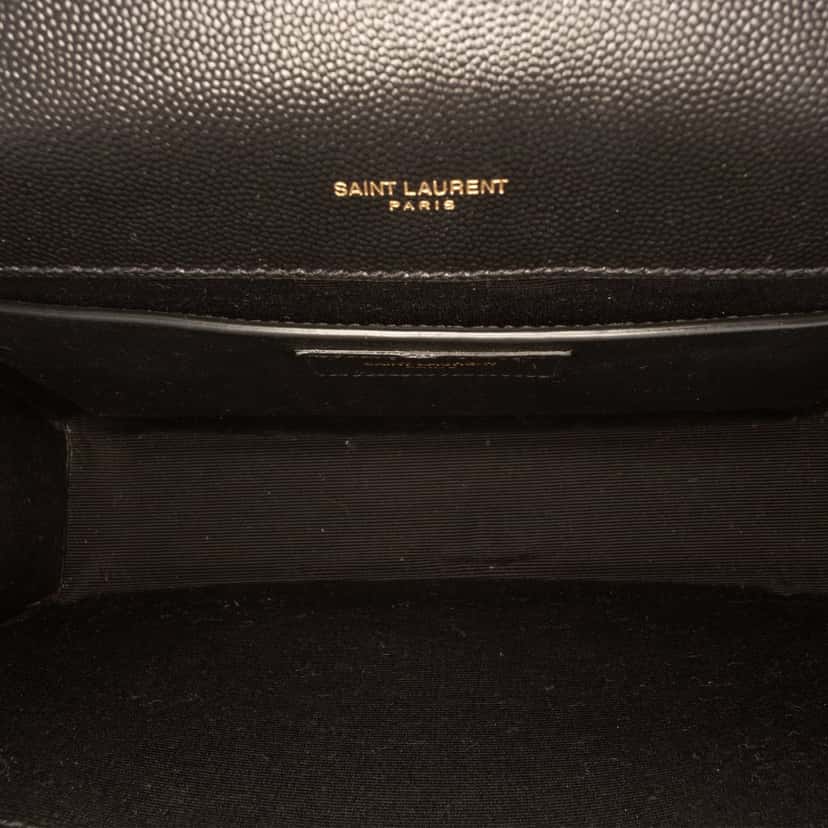 Saint Laurent Medium Grain De Poudre Triquilt Monogram Envelope Bag Black Leather Very good condition - Model View