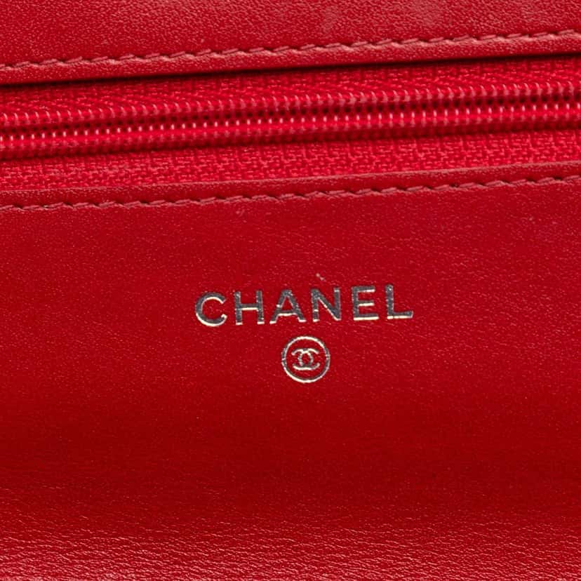 Chanel CC Embossed Patent Camellia Wallet On Chain Red Leather Very good condition - Box View