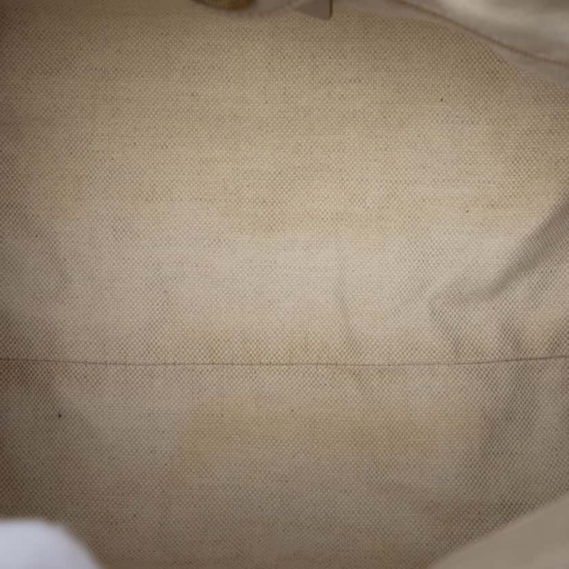Gucci Medium GG Canvas Sukey Tote Beige Very good condition - Model View