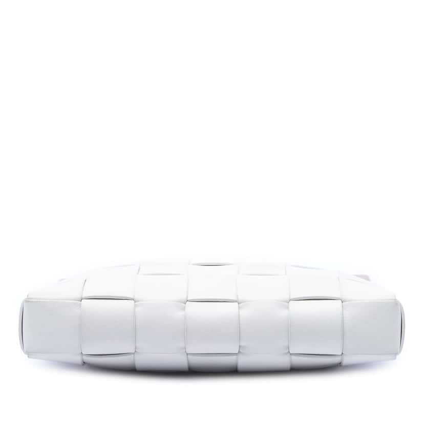Bottega Veneta Lambskin Maxi Intrecciato The Snap Clutch White Leather Very good condition - Inside View