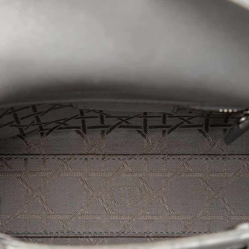 Dior Mini Iridescent Lambskin Cannage Lady Dior Silver Leather Very good condition - Model View