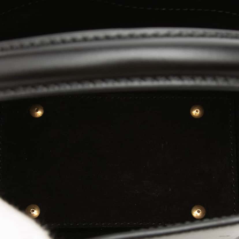 Saint Laurent Mini Shiny Calfskin Le 37 Bucket Bag Black Leather Very good condition - Model View