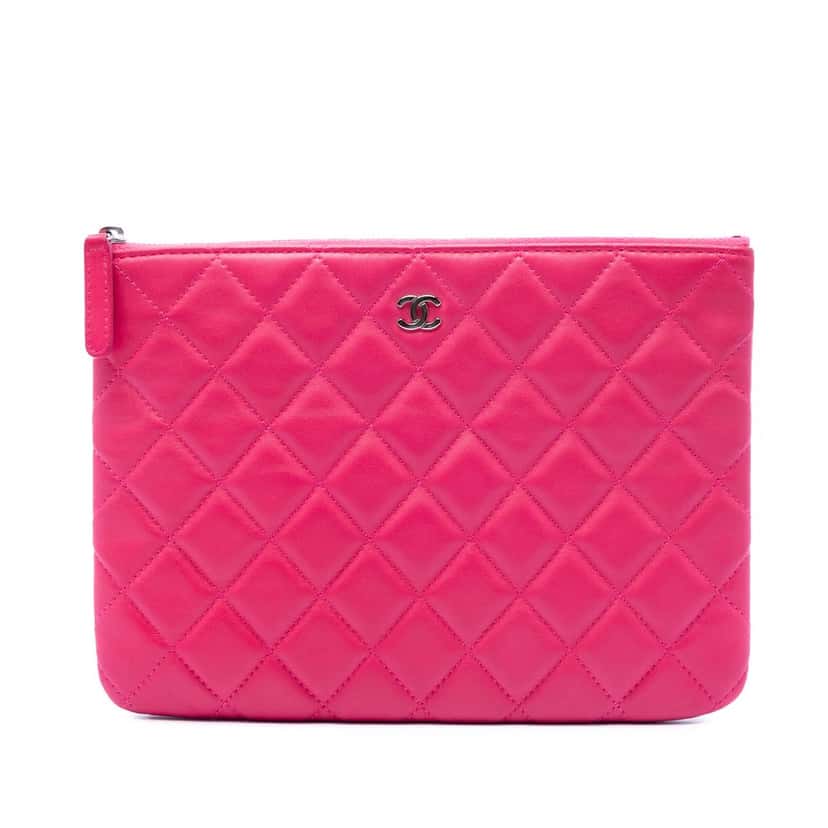 Chanel Small Quilted Lambskin O Case Clutch Pink Leather Very good condition - Front View