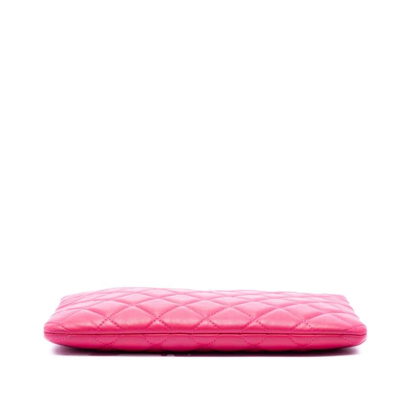 Chanel Small Quilted Lambskin O Case Clutch Pink Leather Very good condition - Inside View