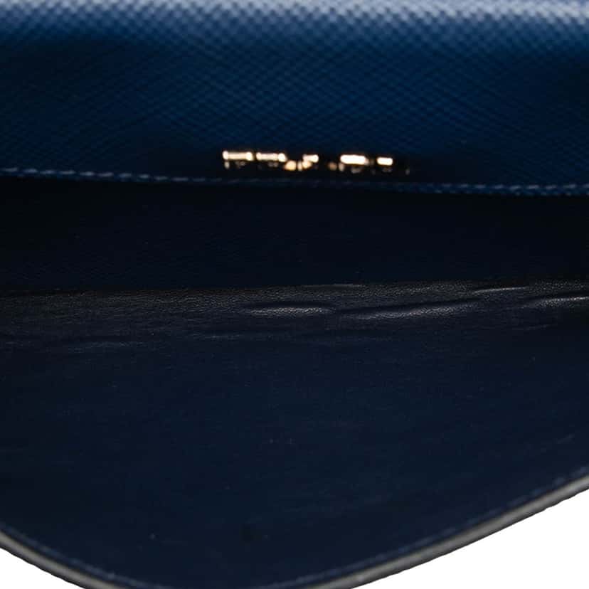 Prada Saffiano Leather Double Turnlock Crossbody Blue Leather Very good condition - Model View