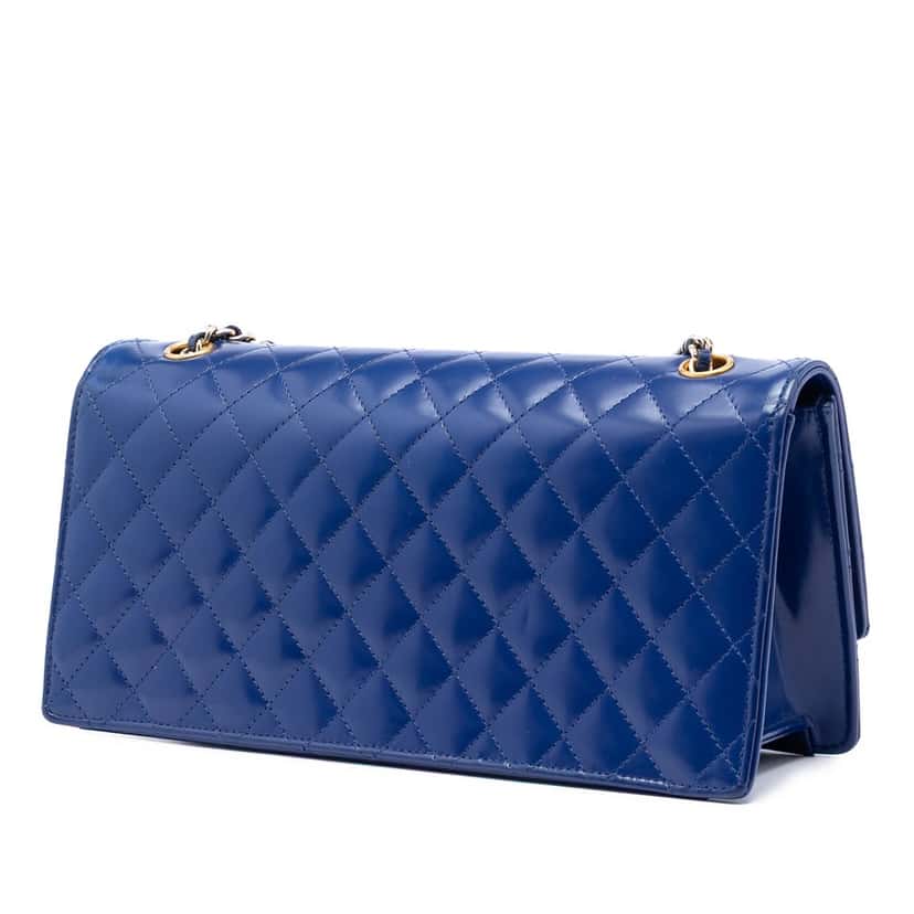 Chanel Quilted Lambskin East West Flap Clutch with Chain Blue Leather Very good condition - Back View