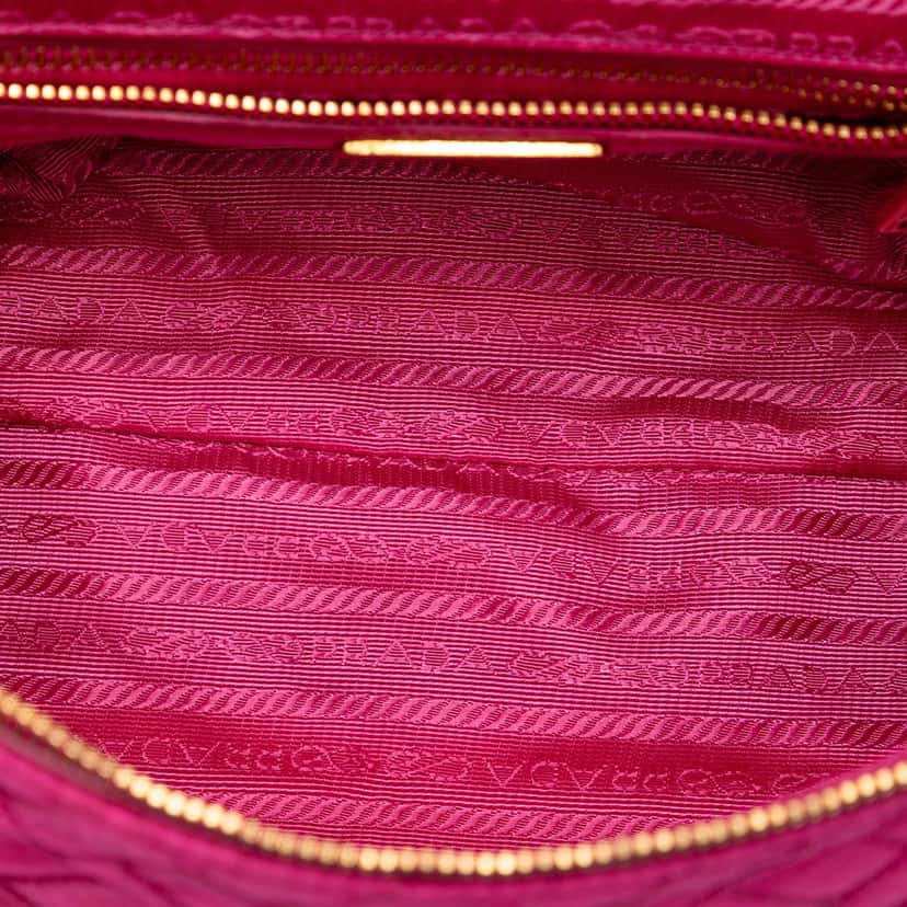 Prada Impuntu Tessuto Chain Crossbody Pink Very good condition - Model View