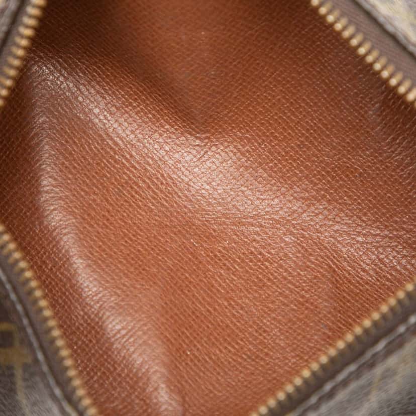 Louis Vuitton Monogram Papillon Pochette Brown Very good condition - Model View