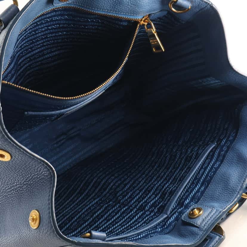 Prada Vitello Daino Open Convertible Tote Blue Leather Very good condition - Model View
