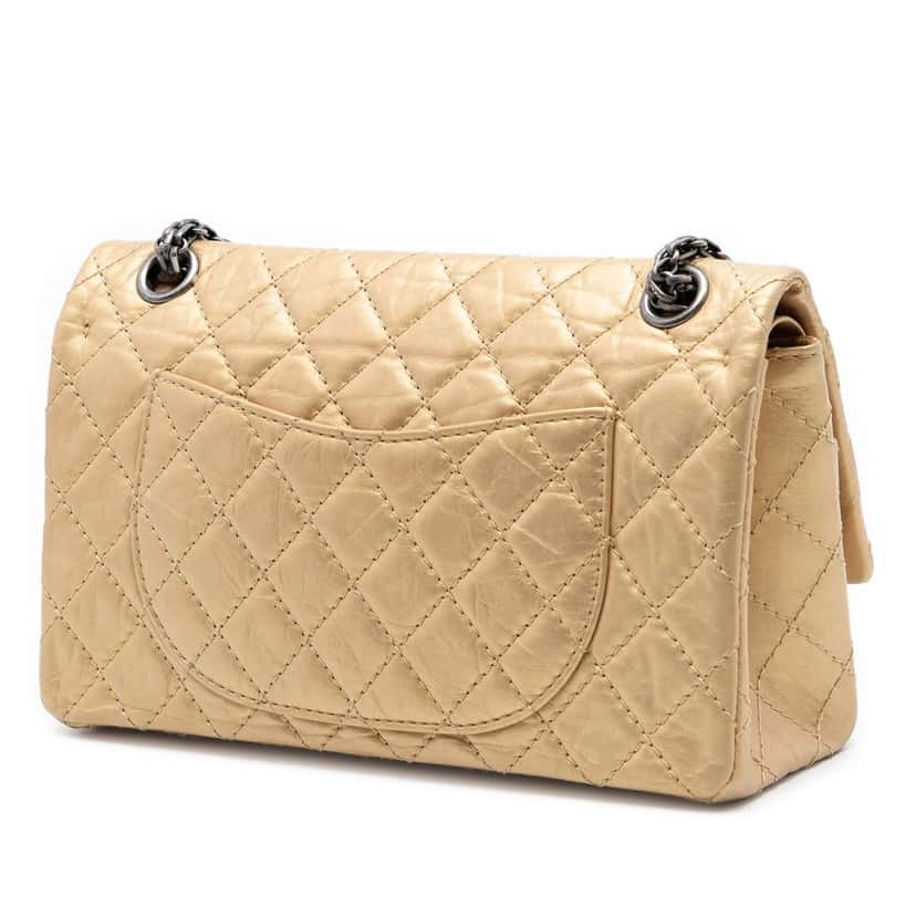 Chanel Quilted Aged Calfskin Reissue 2.55 Double Flap 225 Gold Leather Very good condition - Back View