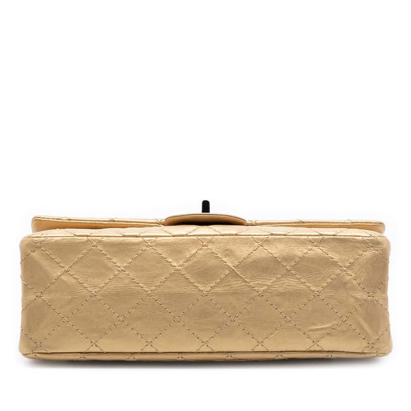 Chanel Quilted Aged Calfskin Reissue 2.55 Double Flap 225 Gold Leather Very good condition - Inside View