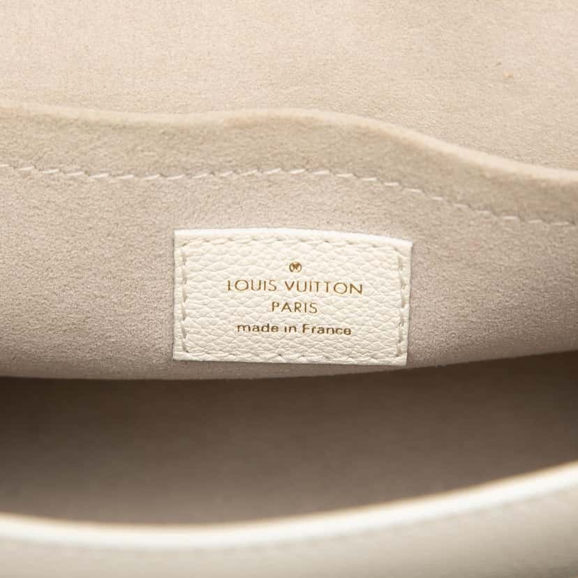 Louis Vuitton Soft Calfskin MyLockMe Chain BB White Leather Very good condition - Box View