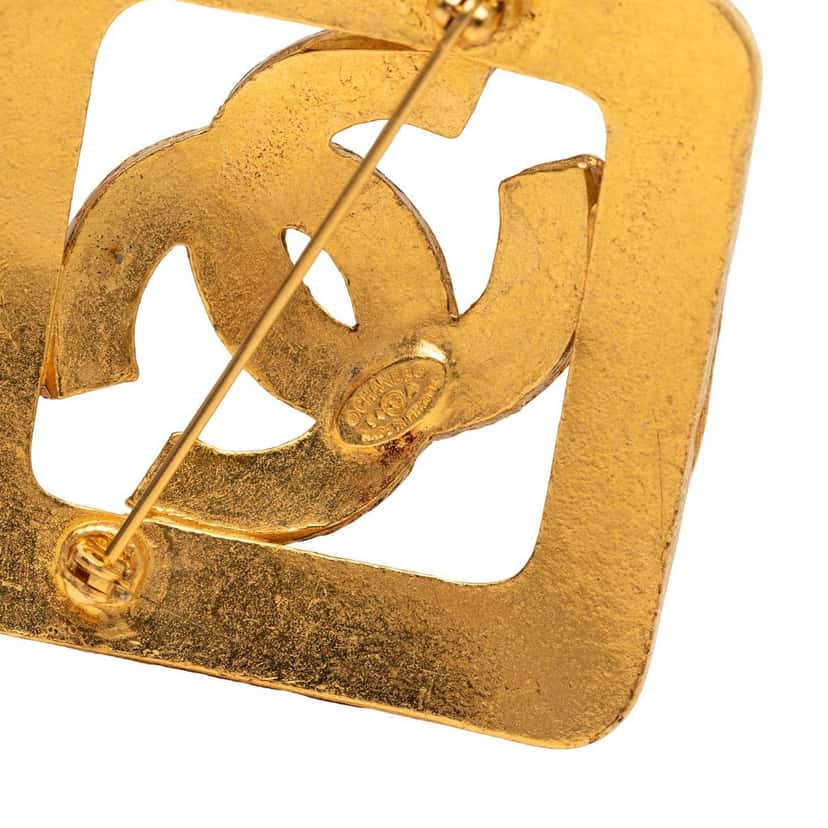 Chanel CC Gold Plated Diamond Brooch Gold Metal Very good condition - Inside View