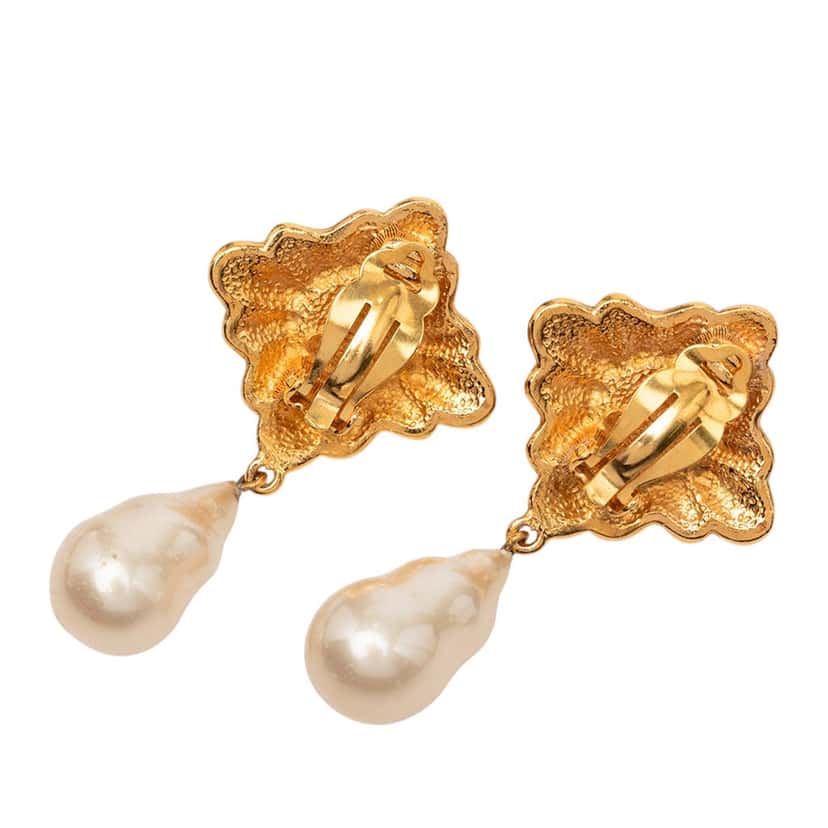 Chanel CC Gold Plated  Faux Pearl Drop Clip On Earrings Gold Metal Very good condition - Back View