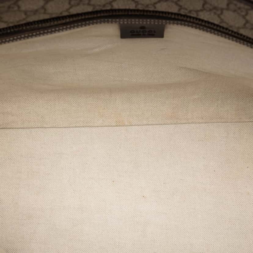 Gucci Medium GG Supreme Zippered Tote Beige Very good condition - Model View