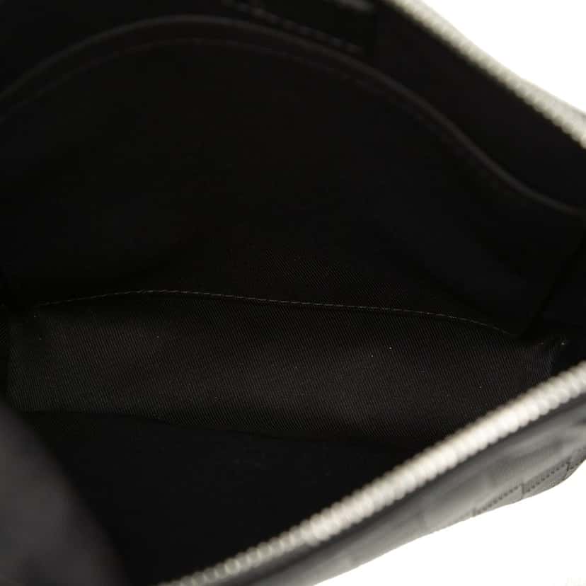 Louis Vuitton Damier Infini Discovery Messenger BB Black Leather Very good condition - Model View