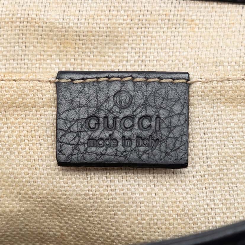 Gucci Pebbled Leather Greenwich Clutch with Chain Black Leather Very good condition - Box View