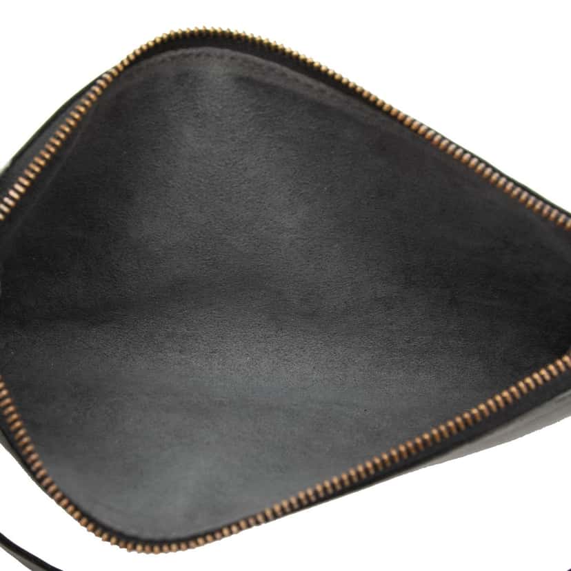 Louis Vuitton Epi Pochette Accessoires Black Leather Very good condition - Model View