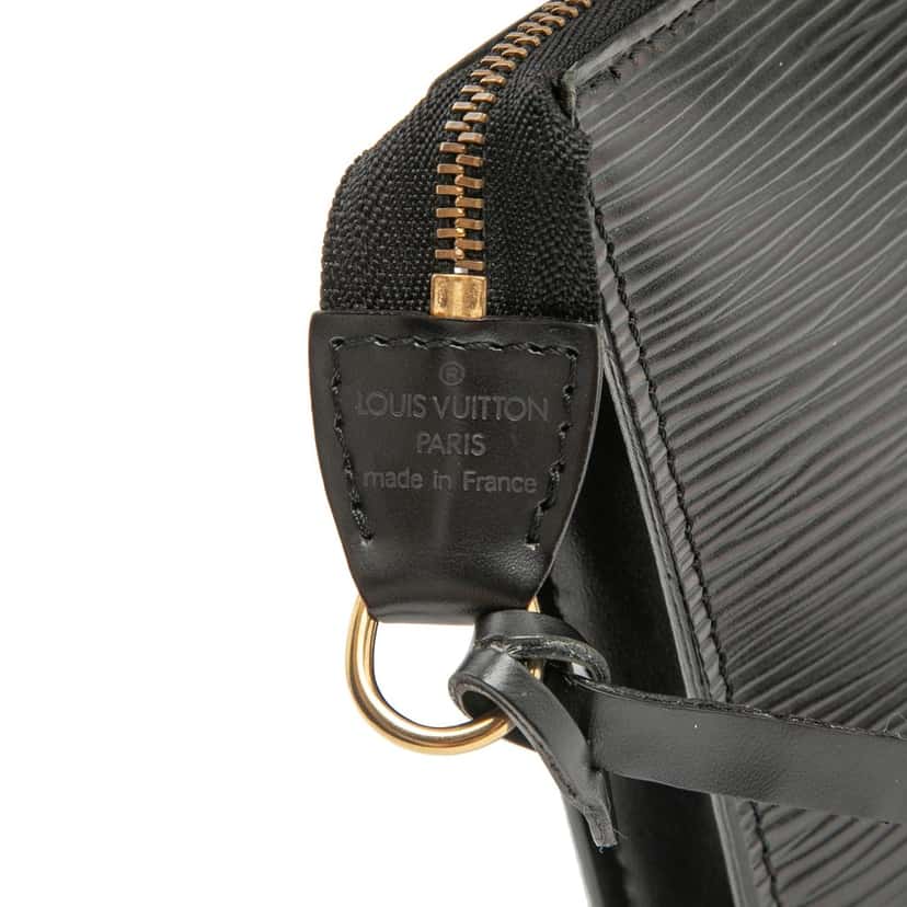 Louis Vuitton Epi Pochette Accessoires Black Leather Very good condition - Box View