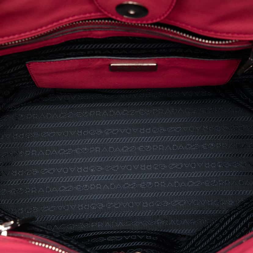 Prada Saffiano Soft Shopping Tote Pink Leather Very good condition - Model View