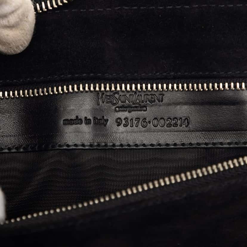 Saint Laurent Leather Clutch Black Leather Very good condition - Box View