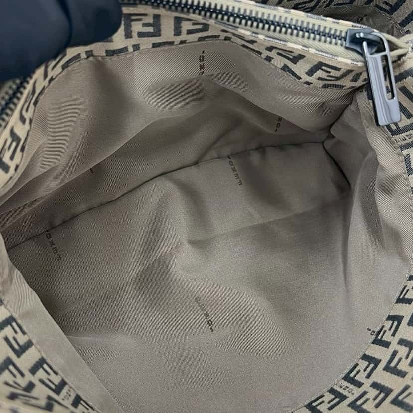 Fendi Zucchino Canvas Tote Beige Very good condition - Model View