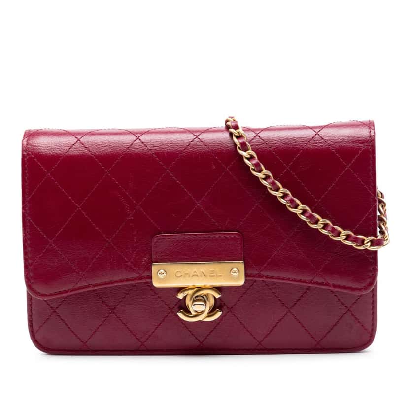 Chanel Stitched Goatskin Golden CC Wallet On Chain Red Leather Very good condition - Front View