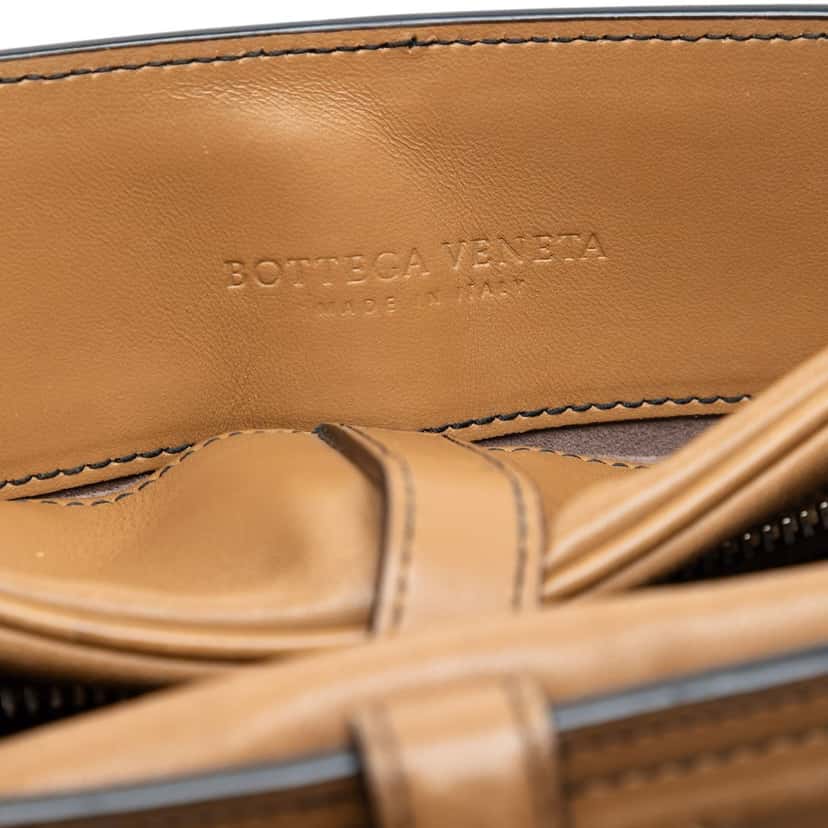 Bottega Veneta Nappa Intrecciato Belt Flap Camera Bag Brown Leather Very good condition - Box View