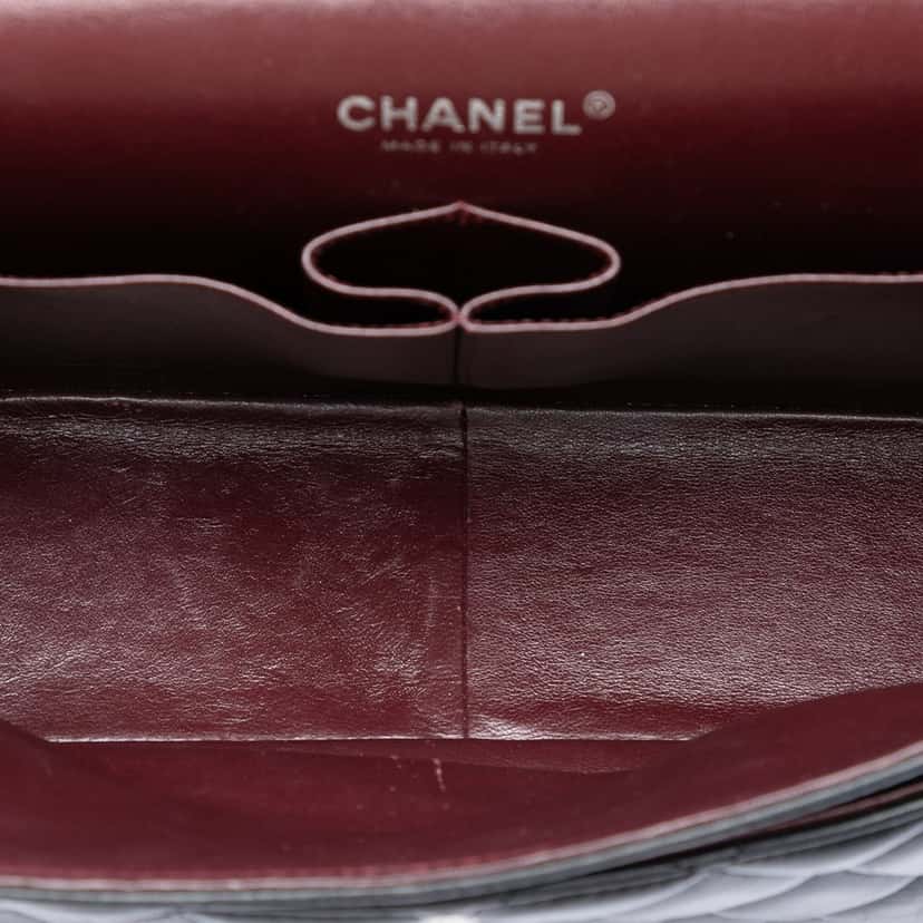 Chanel Jumbo Classic Lambskin Double Flap Black Leather Very good condition - Model View