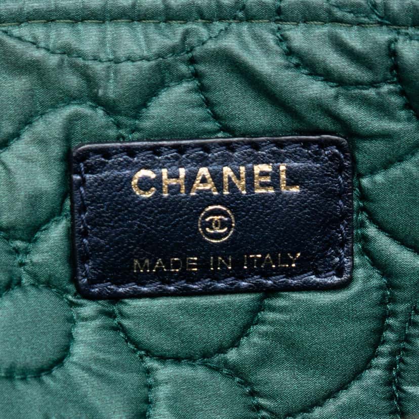 Chanel Large Embossed Lambskin Camellia O Case Clutch Blue Leather Very good condition - Box View