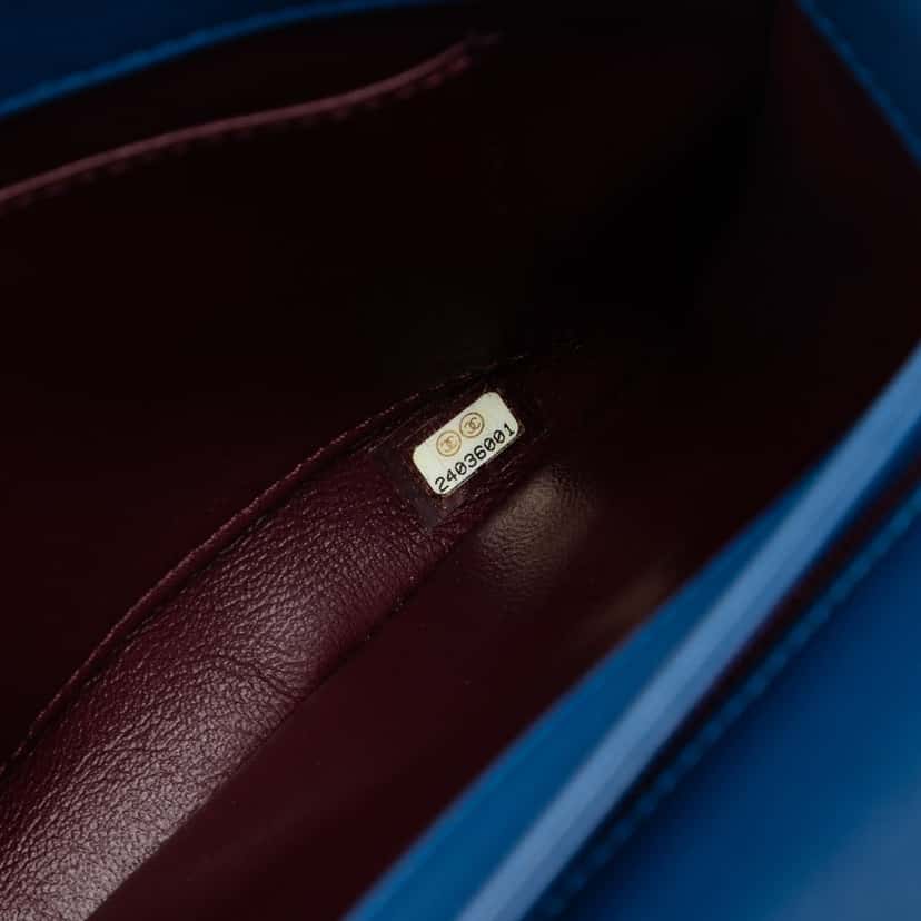 Chanel Medium Quilted Lambskin Trendy CC Flap Blue Leather Very good condition - Box View