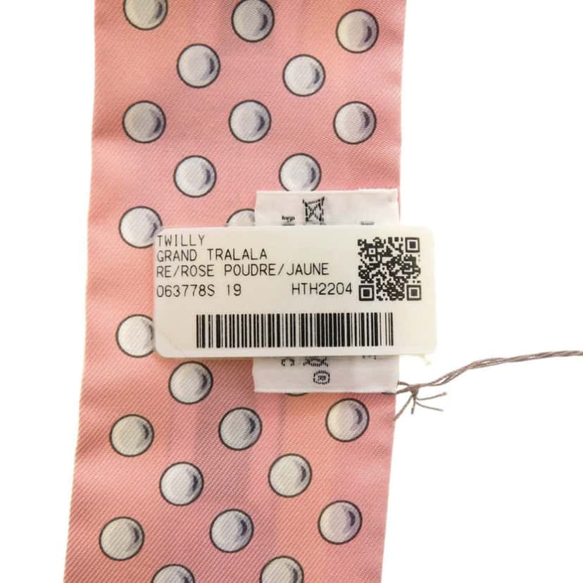 Hermès Grand Tralala Silk Twilly Scarf Beige Never worn - Inside View