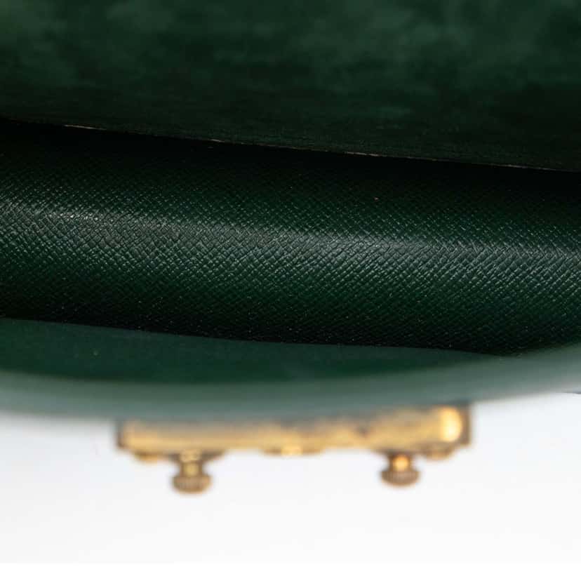 Louis Vuitton Taiga Serviette Kourad Briefcase Green Leather Very good condition - Model View