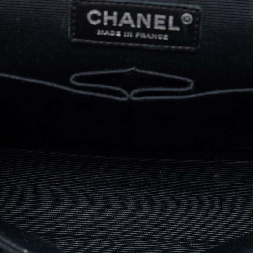 Chanel Medium Classic Tweed and Ribbon Logo Double Flap Black Very good condition - Model View