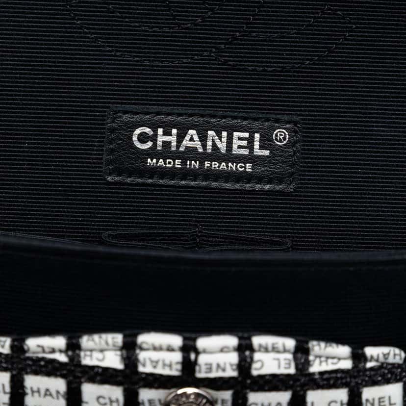 Chanel Medium Classic Tweed and Ribbon Logo Double Flap Black Very good condition - Box View