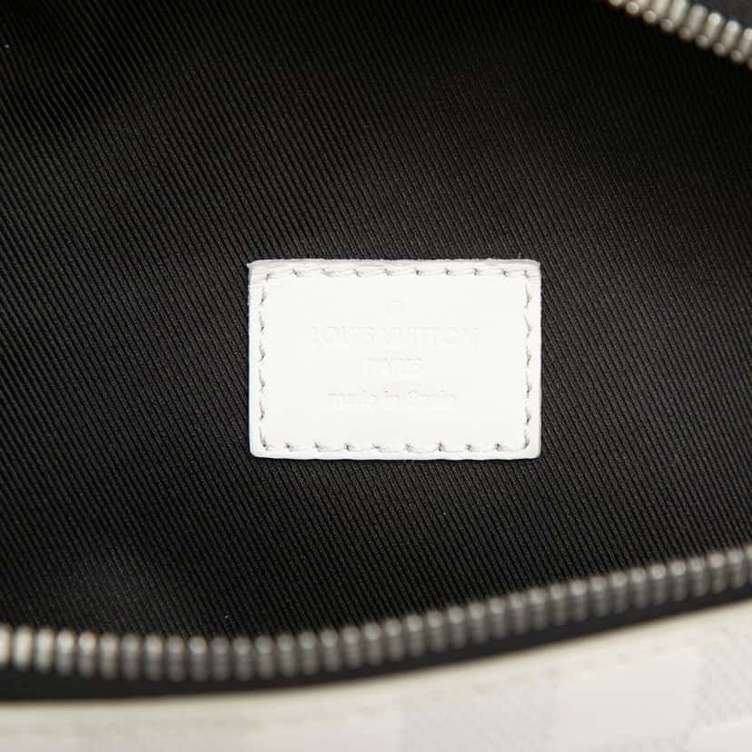 Louis Vuitton Damier Infini Campus Bumbag White Leather Very good condition - Box View