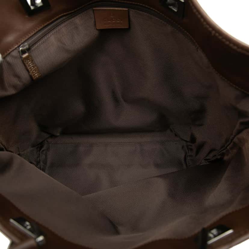 Gucci GG Canvas Tote Beige Very good condition - Model View