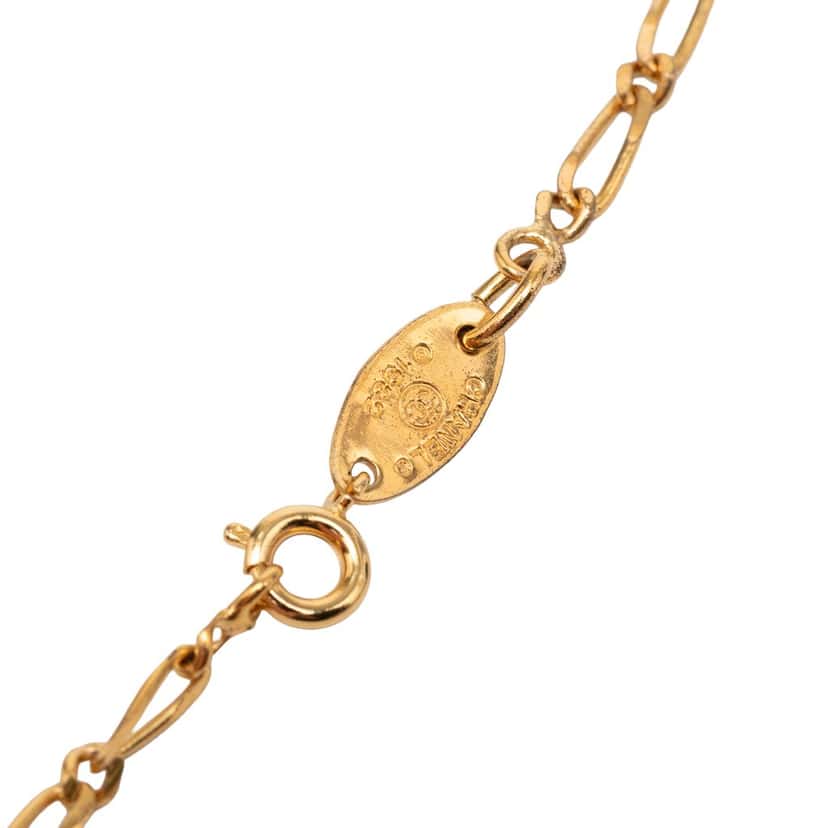 Chanel CC Gold Plated Strass Round Pendant Necklace Gold Metal Very good condition - Model View