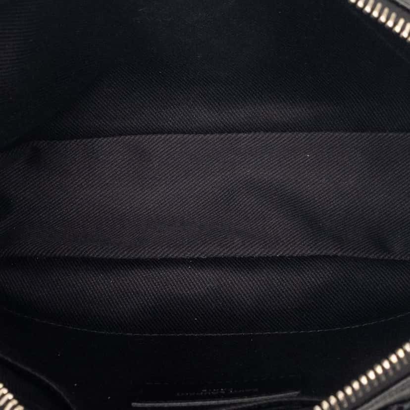 Saint Laurent Woven Raffia and Leather Lou Camera Bag Black Good condition - Model View