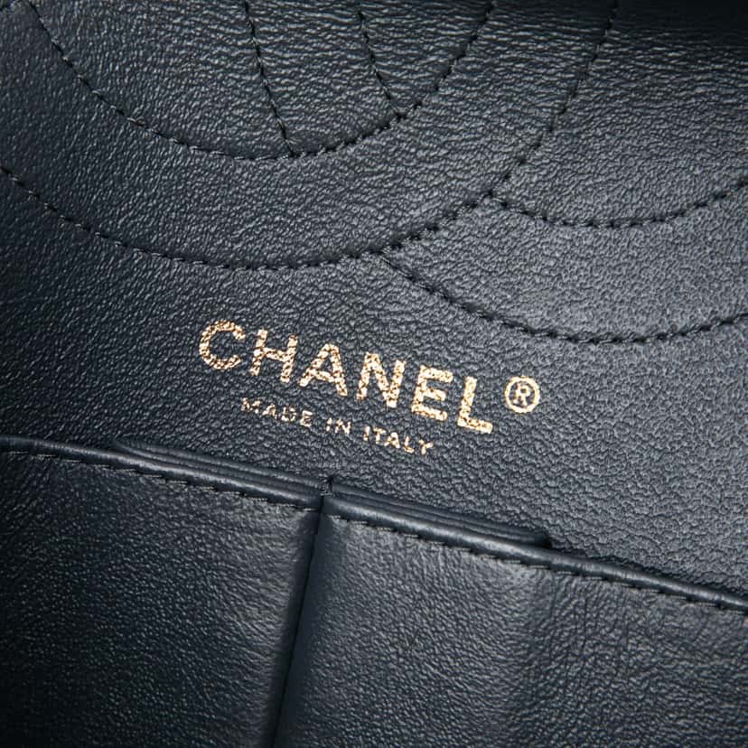 Chanel Quilted Patent Reissue 2.55 Double Flap 226 Green Leather Very good condition - Box View