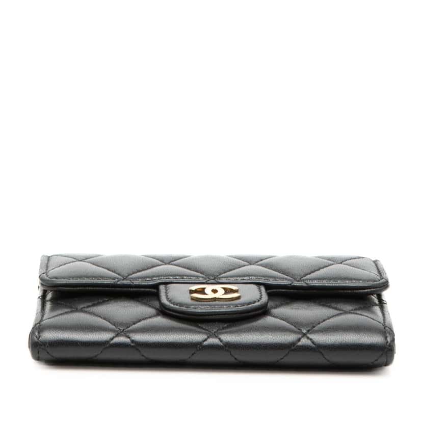Chanel CC Quilted Lambskin Flap Card Holder Black Leather Very good condition - Inside View