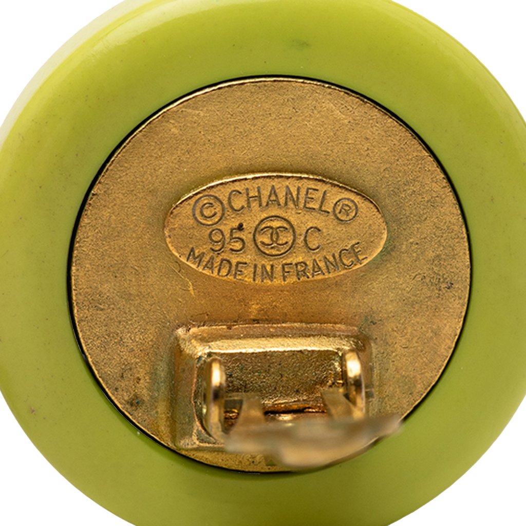 Chanel CC Resin Round Mirror Clip On Earrings Green Plastic Very good condition - Inside View