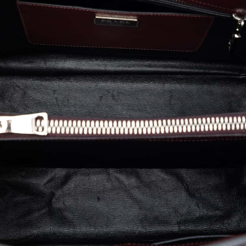 Prada Saffiano Cuir Turnlock Twin Satchel Red Leather Very good condition - Model View