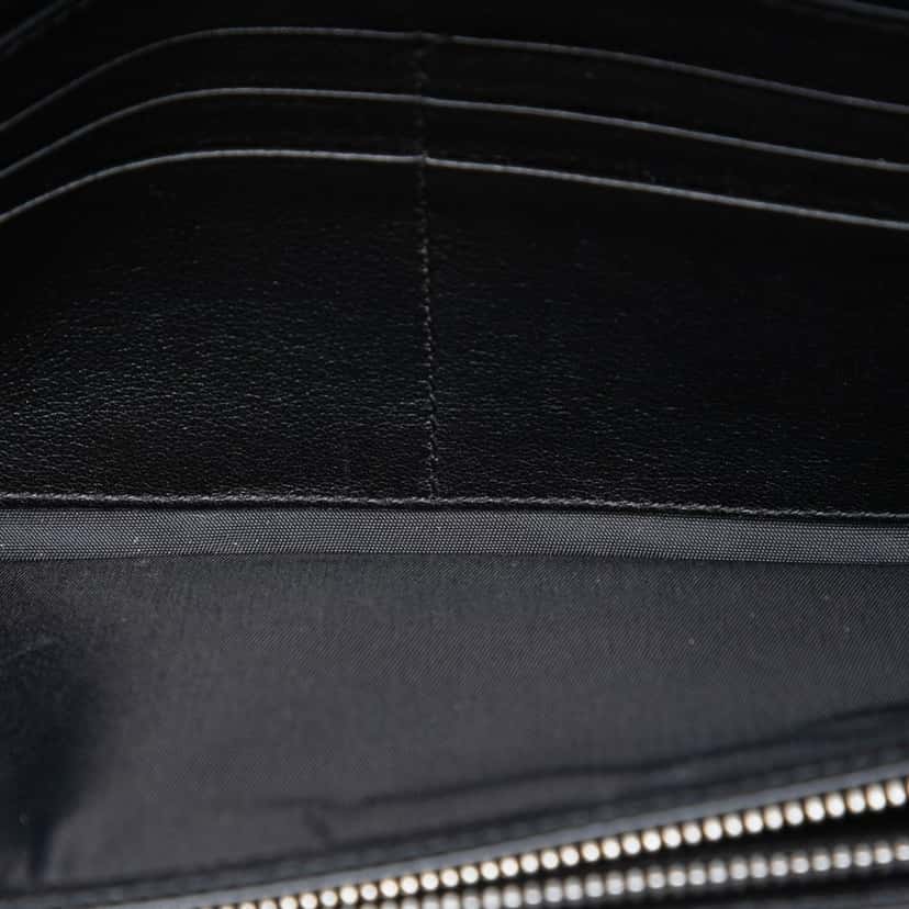 Dior Patent Cannage Miss Dior Wallet on Chain Black Leather Very good condition - Model View