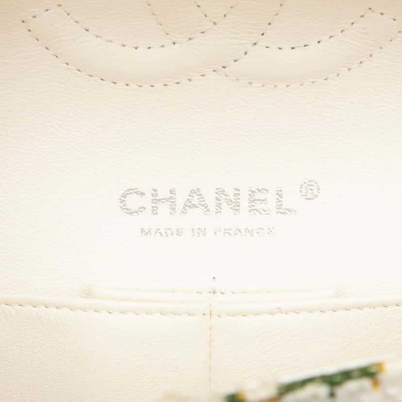Chanel Medium Classic Chevron Tweed Floral Double Flap White Very good condition - Box View