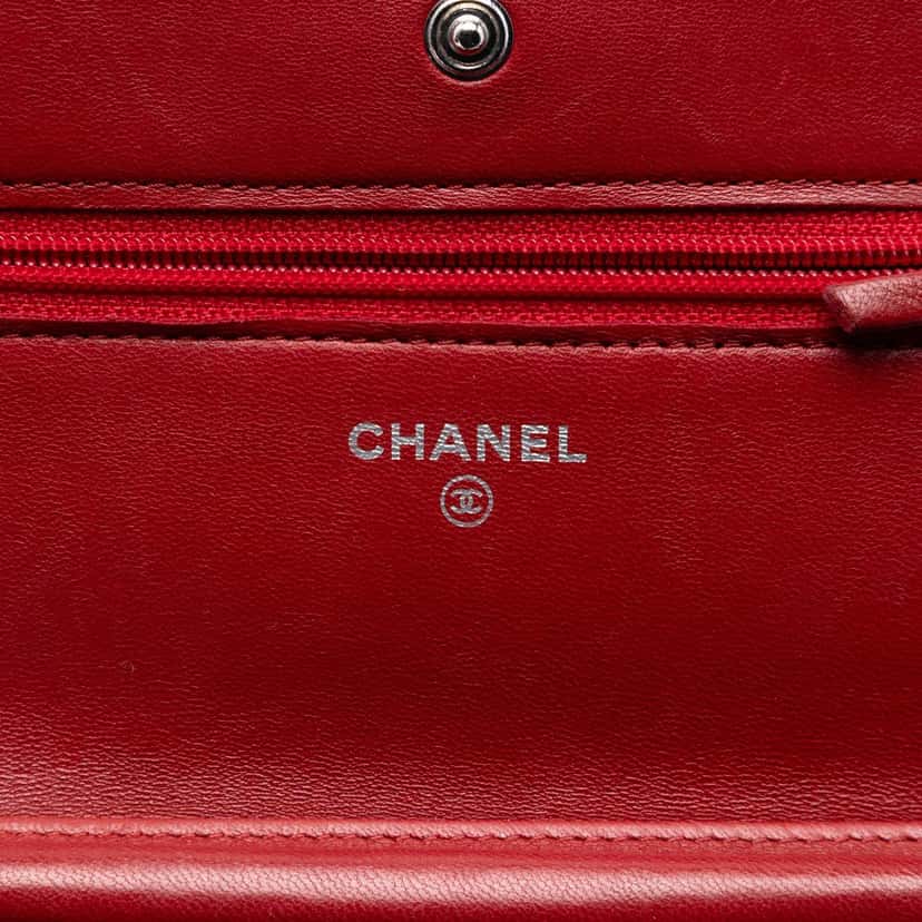 Chanel CC Quilted Lambskin Wallet on Chain Red Leather Very good condition - Box View