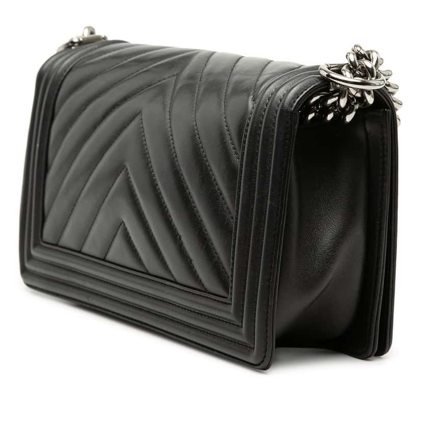 Chanel Old Medium Chevron Lambskin Boy Flap Black Leather Very good condition - Back View