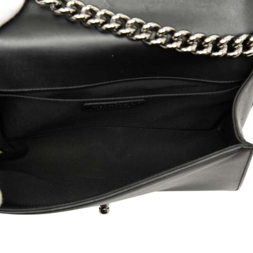 Chanel Old Medium Chevron Lambskin Boy Flap Black Leather Very good condition - Model View