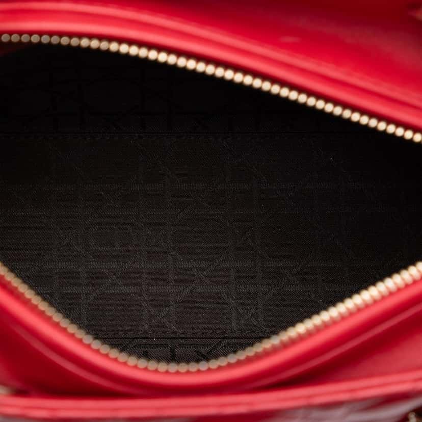 Dior Medium Lambskin Cannage Lady Dior Red Leather Very good condition - Model View