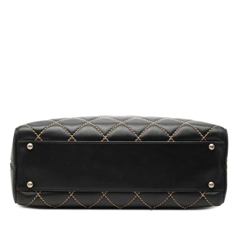 Chanel CC Lambskin Wild Stitch Handbag Black Leather Very good condition - Inside View